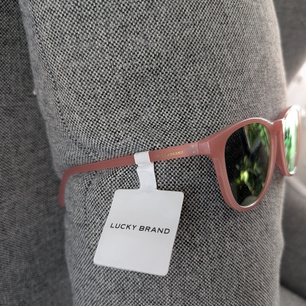 LUCKY BRAND SUNGLASSES Nwt - Picture 2 of 8